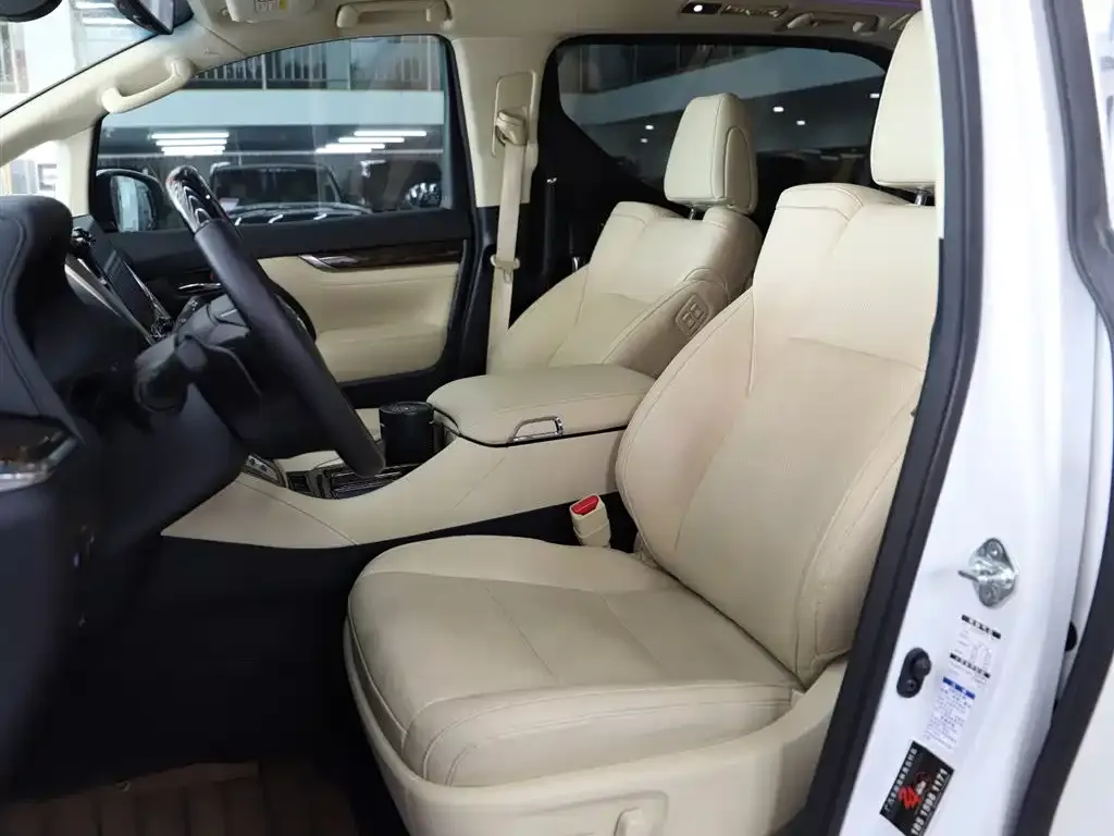 Toyota Alphard 2023 из CN, фото 6