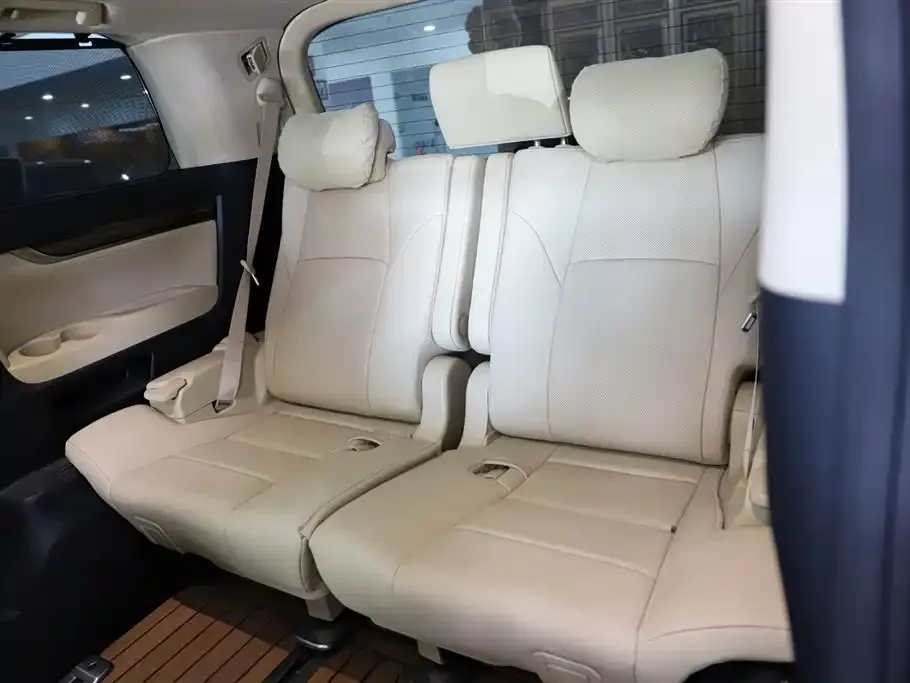 Toyota Alphard 2023 из CN, фото 9
