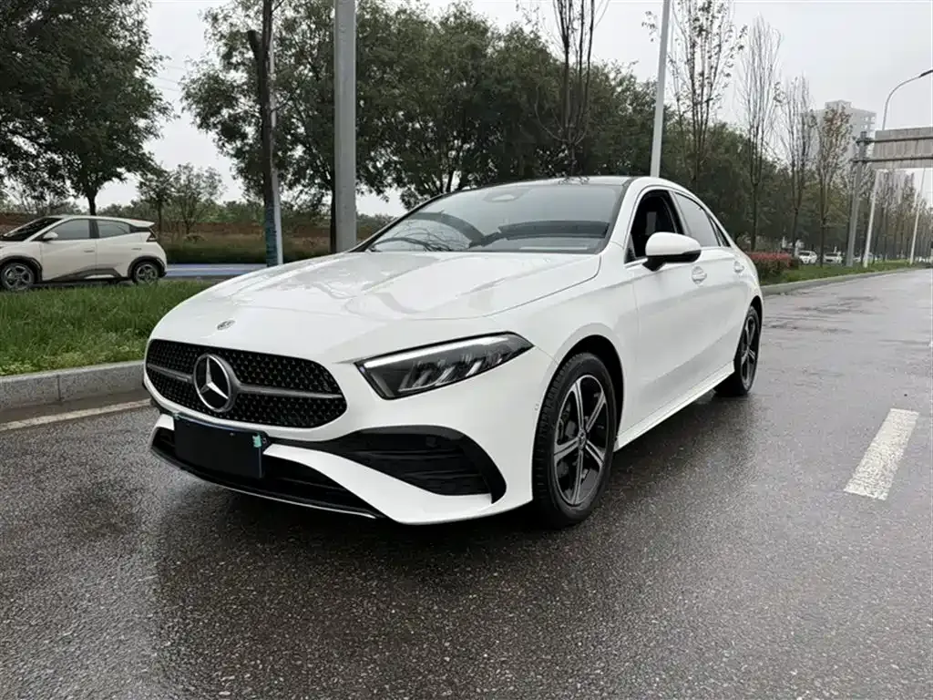 Mercedes-Benz A-Class — фото 1