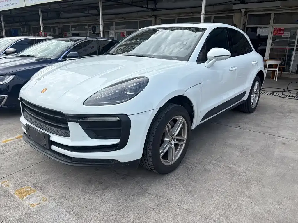 Porsche Macan — фото 1