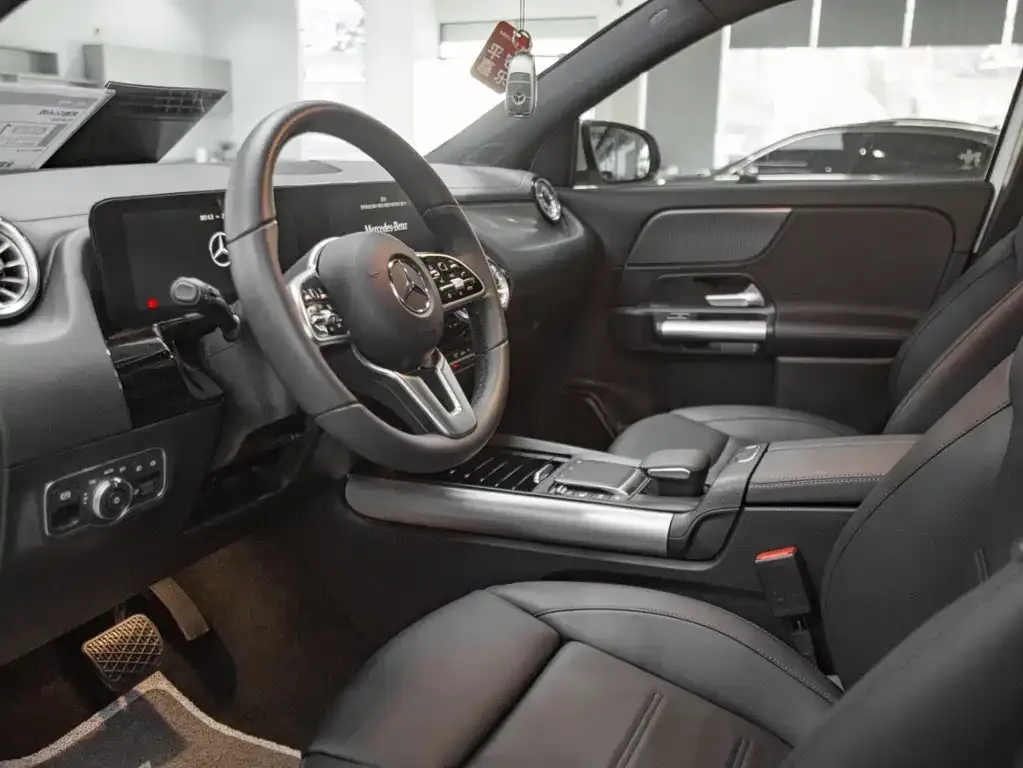 Mercedes-Benz GLA — фото 8