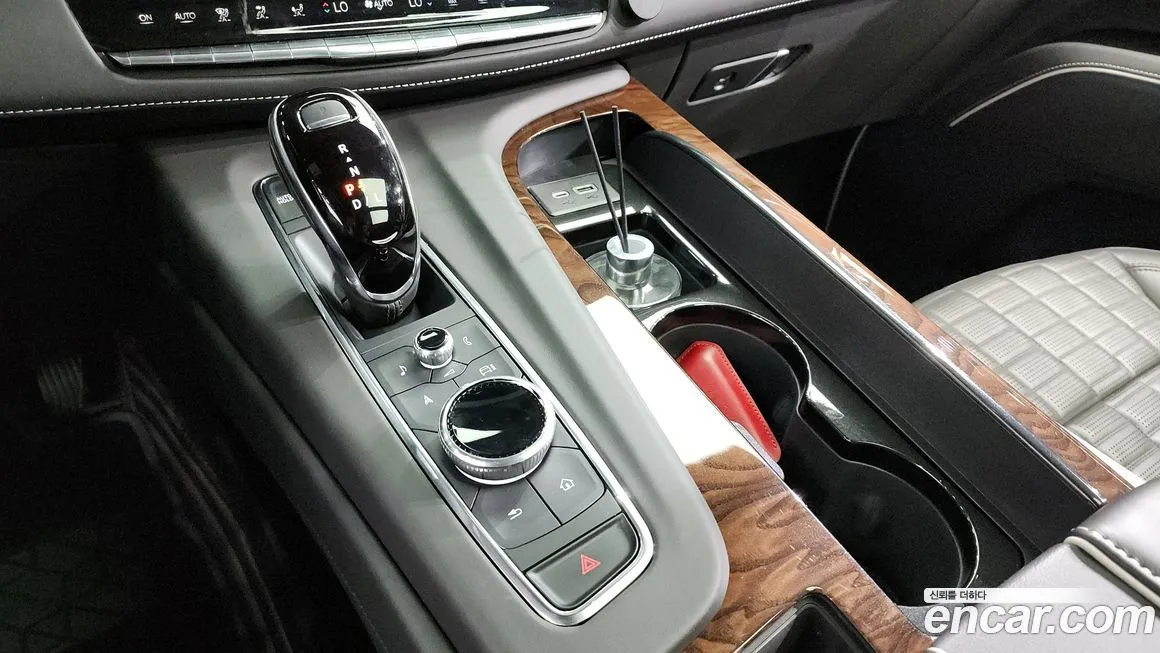 Cadillac Escalade 2022 из KR, фото 9