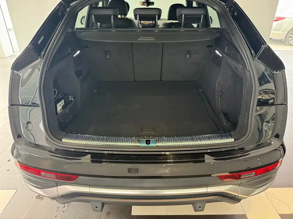 Audi Q5L Sportback 2021 из CN, фото 10