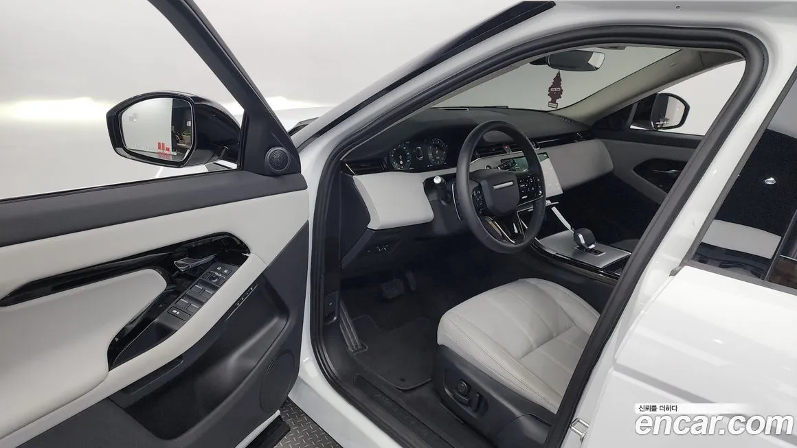 Land Rover Range Rover Evoque — фото 10