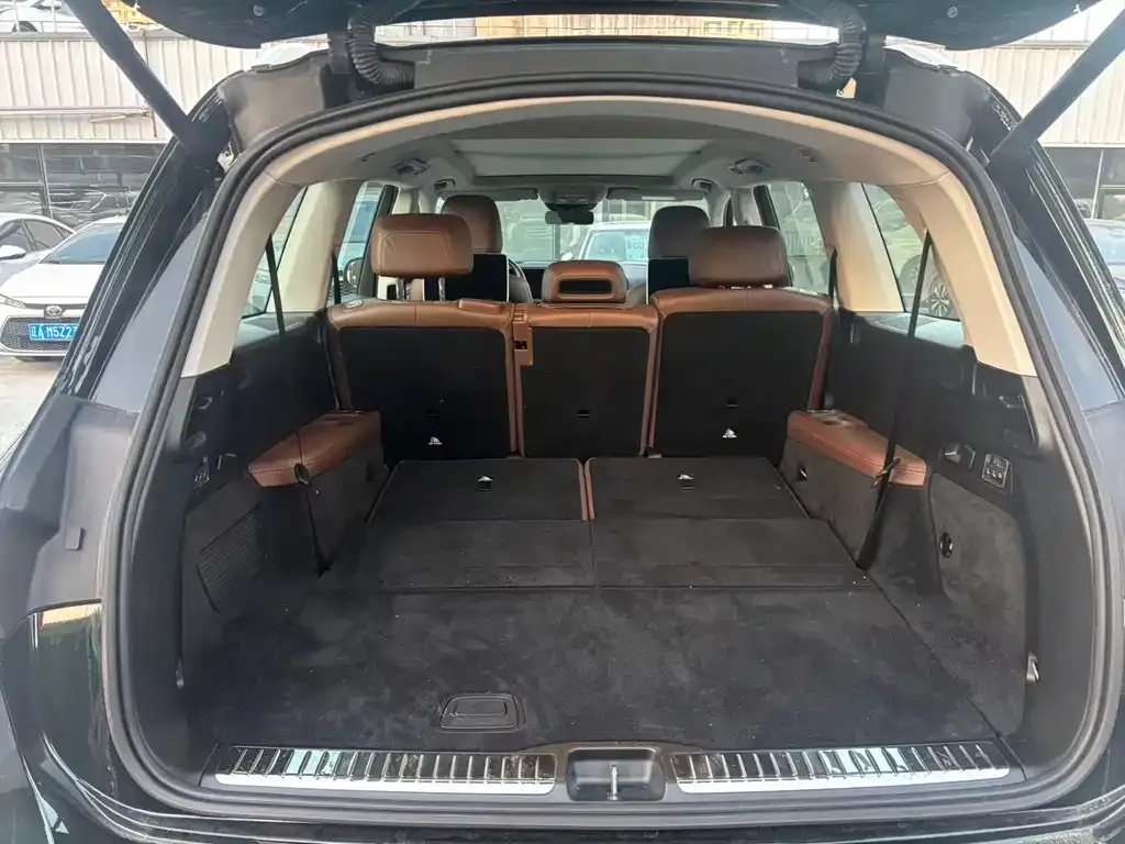 Mercedes-Benz GLS — фото 10