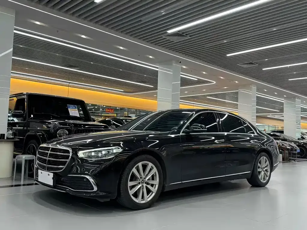 Mercedes-Benz S-Class — фото 1