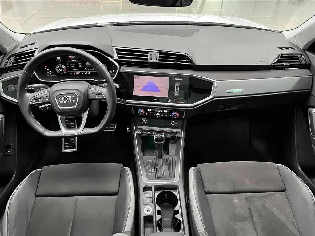 Audi Q3 2022 из CN, фото 3
