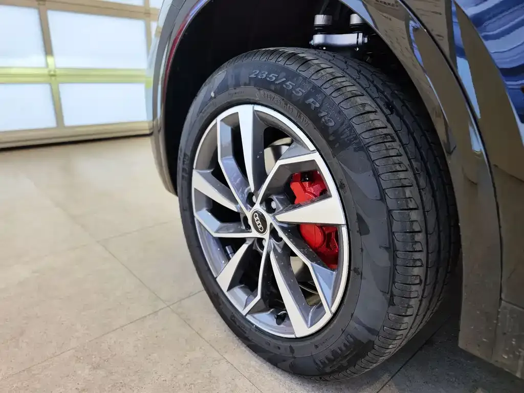 Audi Q5L 2025 из CN, фото 5