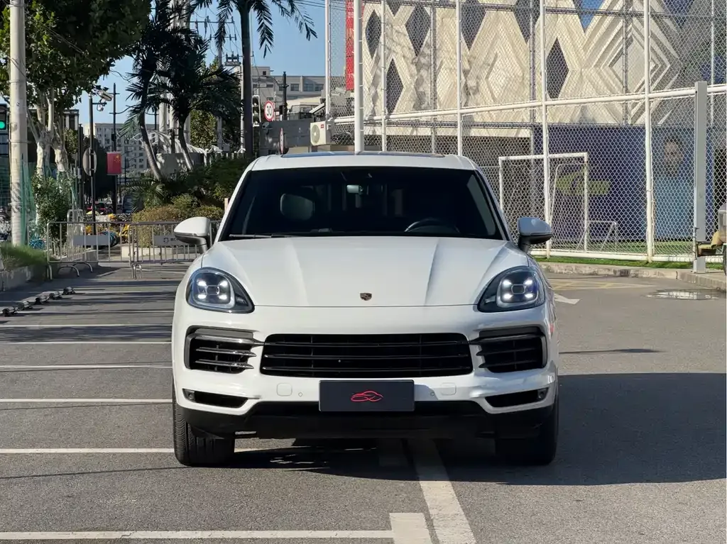 Porsche Cayenne — фото 2