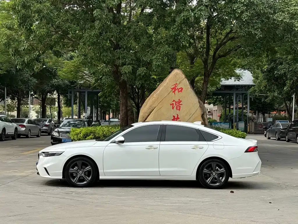 Honda Inspire 2024 из CN, фото 4