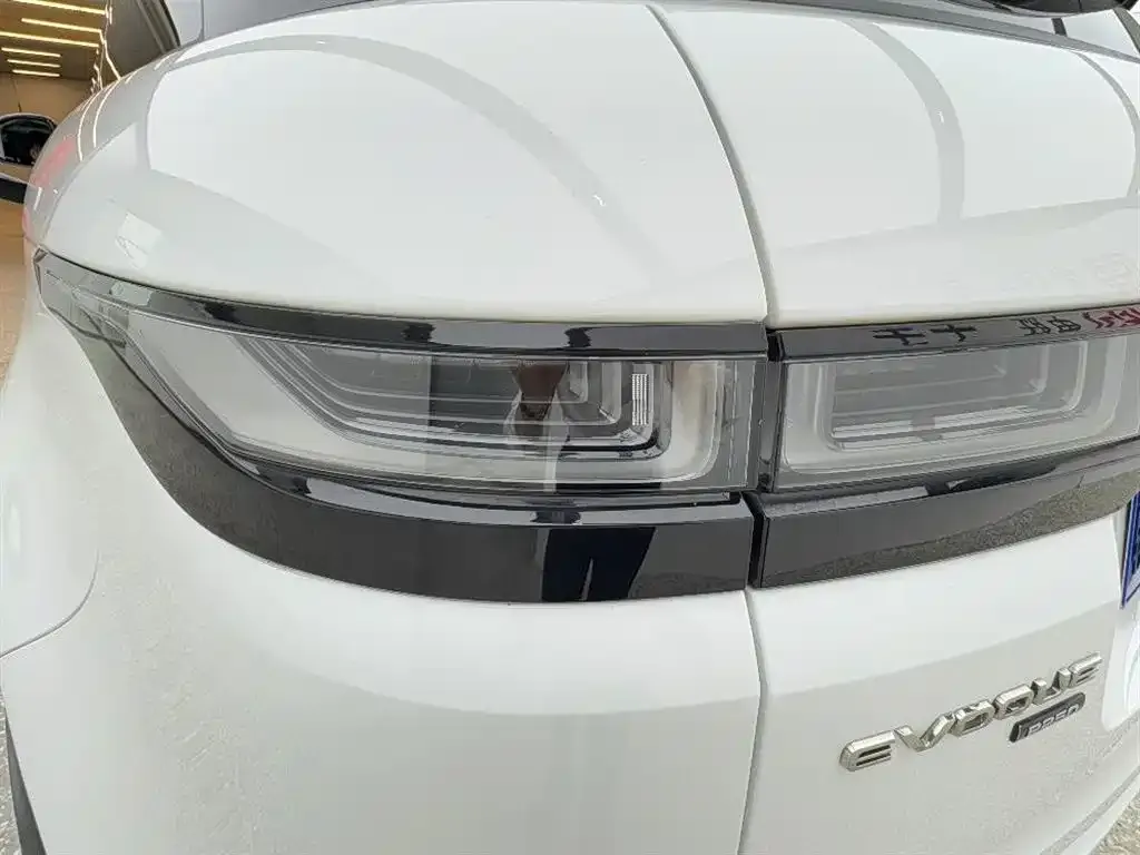 Land Rover Evoque — фото 6