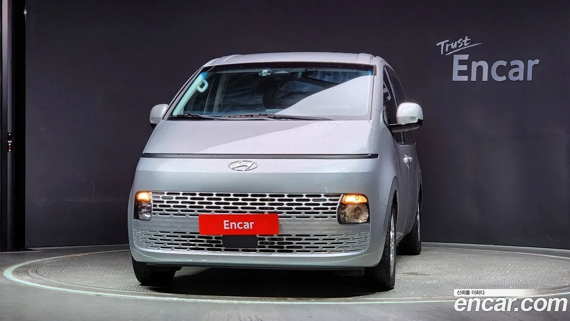 Hyundai Staria — фото 3