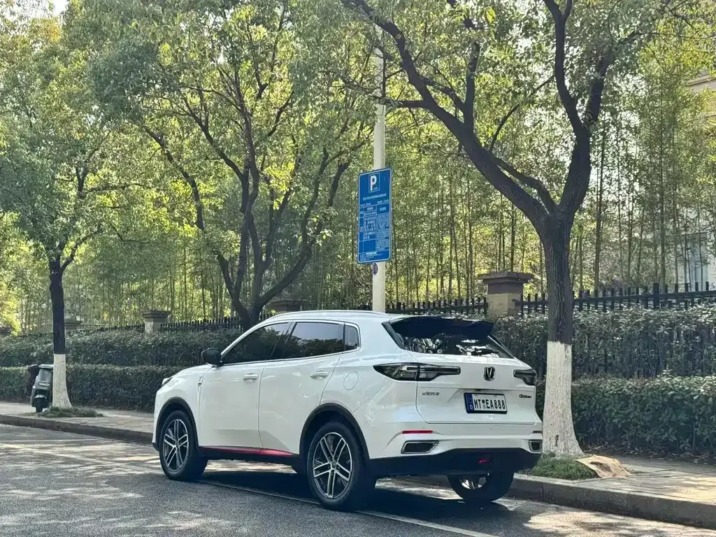 Changan CS55PLUS — фото 9