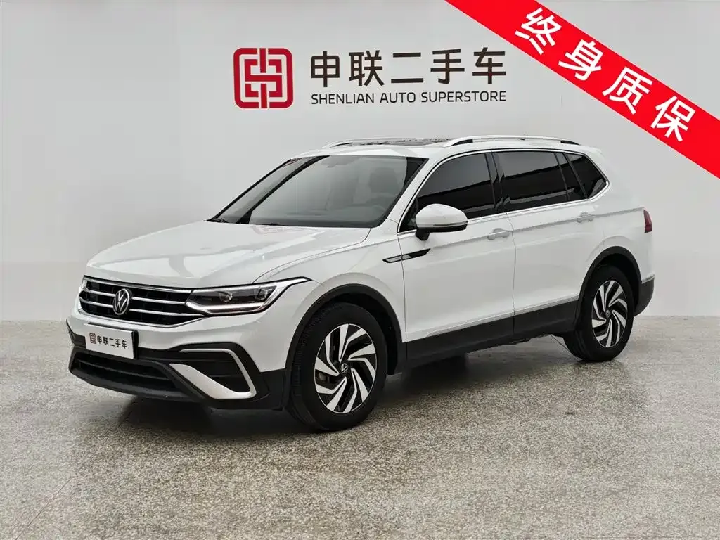 Volkswagen Tiguan L — фото 1