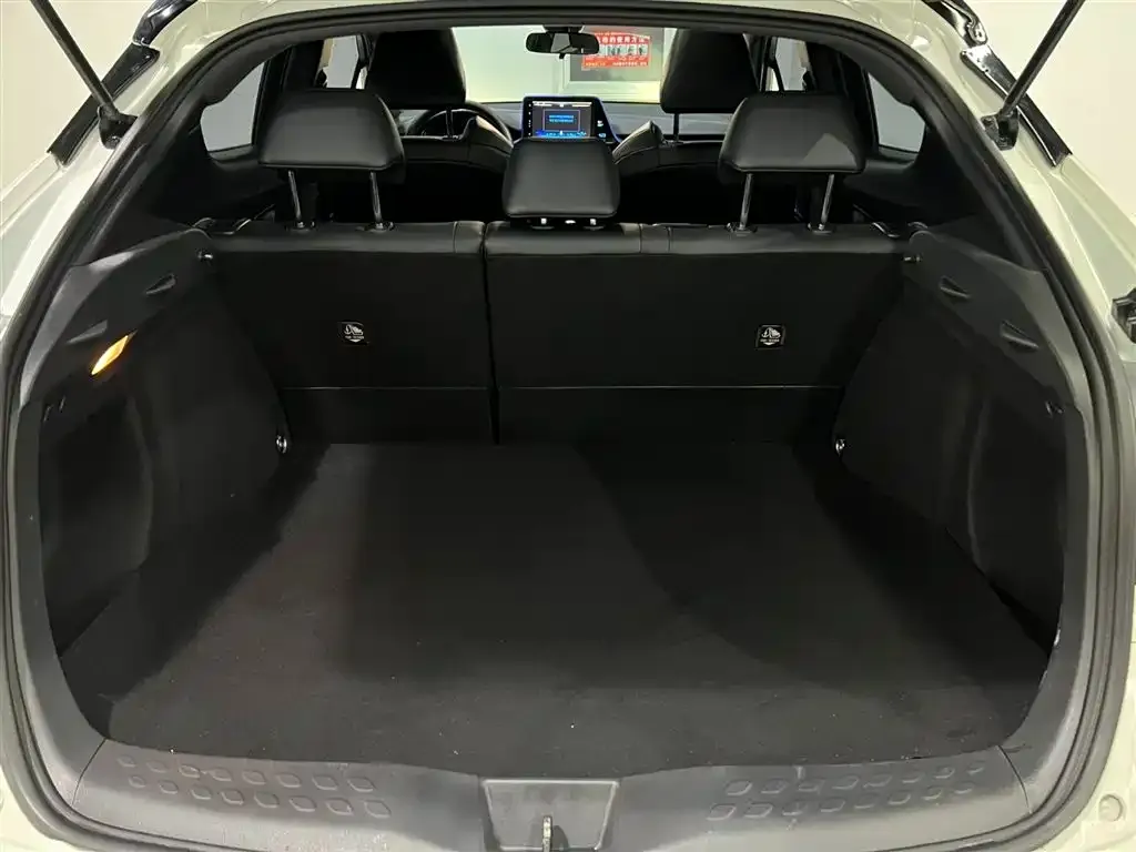 Toyota C-HR 2021 из CN, фото 7