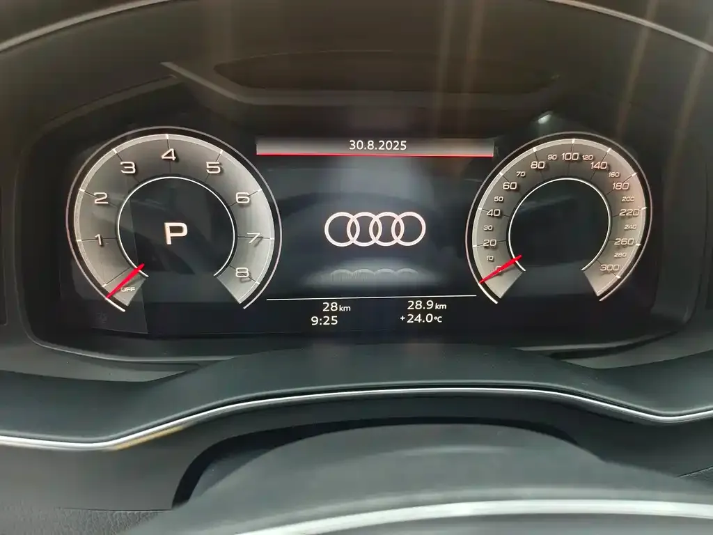 Audi A6L 2025 из CN, фото 9
