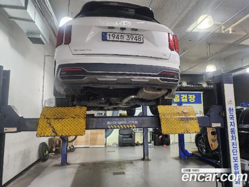 Kia Sorento — фото 1