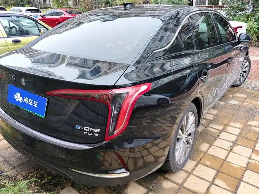 Hongqi E-QM5 — фото 3