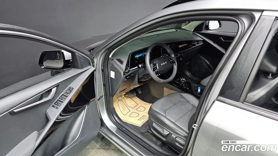Kia Niro — фото 10