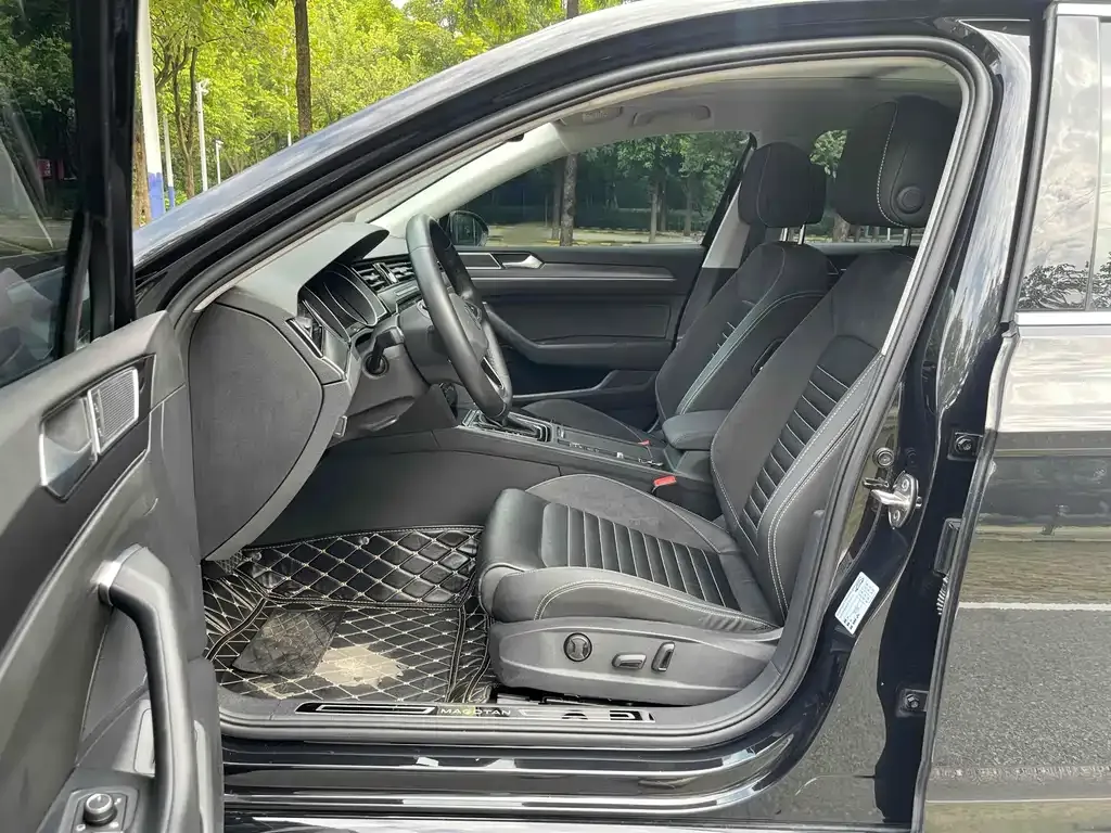 Volkswagen Magotan 2022 из CN, фото 4