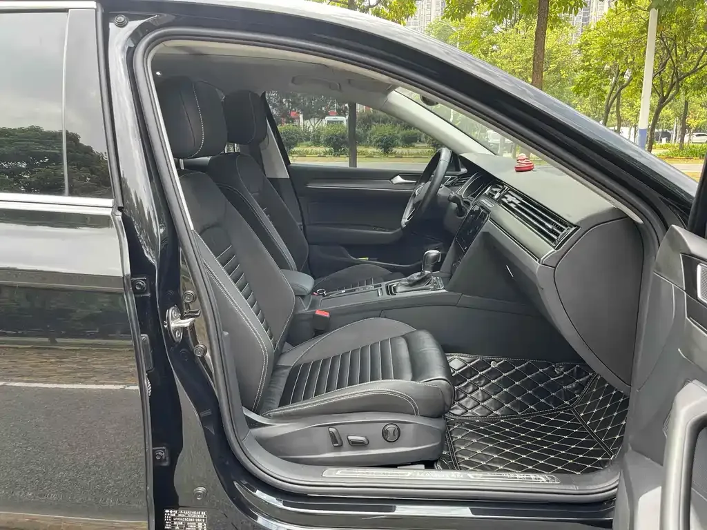 Volkswagen Magotan 2022 из CN, фото 6