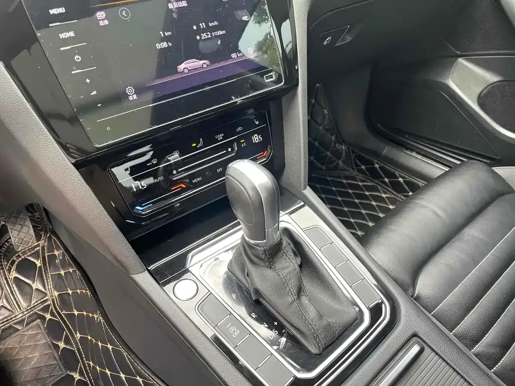 Volkswagen Magotan 2022 из CN, фото 9
