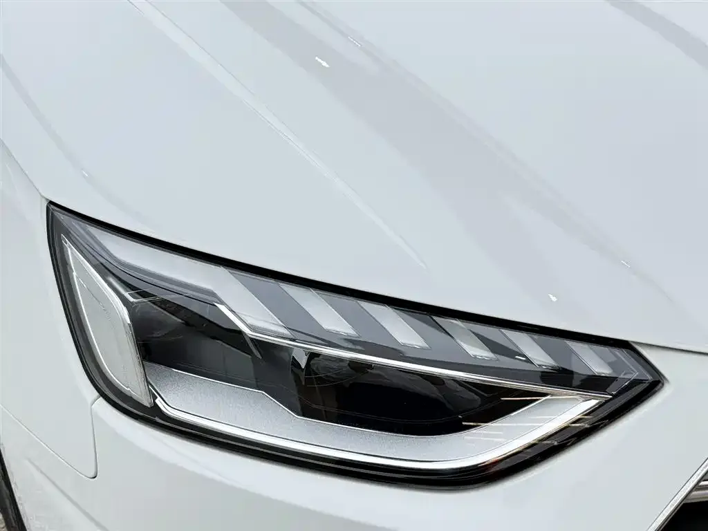 Audi A4L 2021 из CN, фото 6