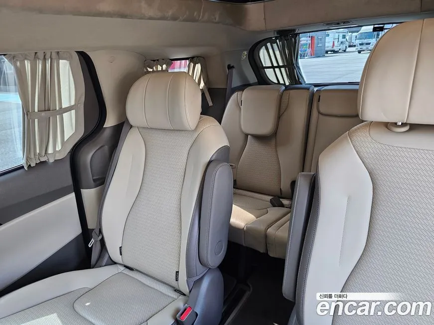 Kia Carnival — фото 10