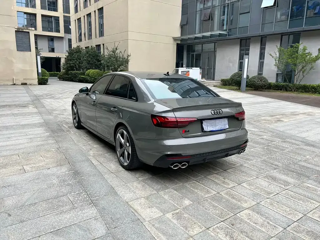 Audi S4 — фото 6