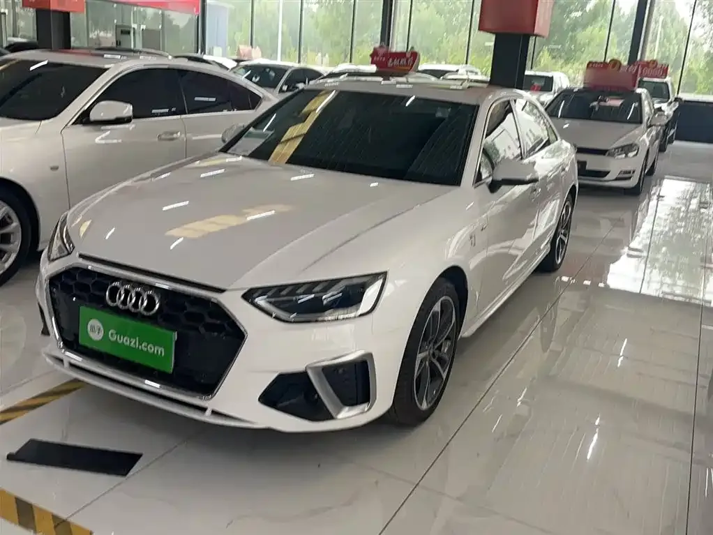 Audi A4L 2022 из CN, фото 4