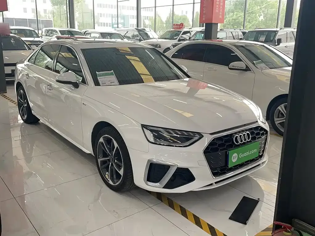 Audi A4L 2022 из CN, фото 5