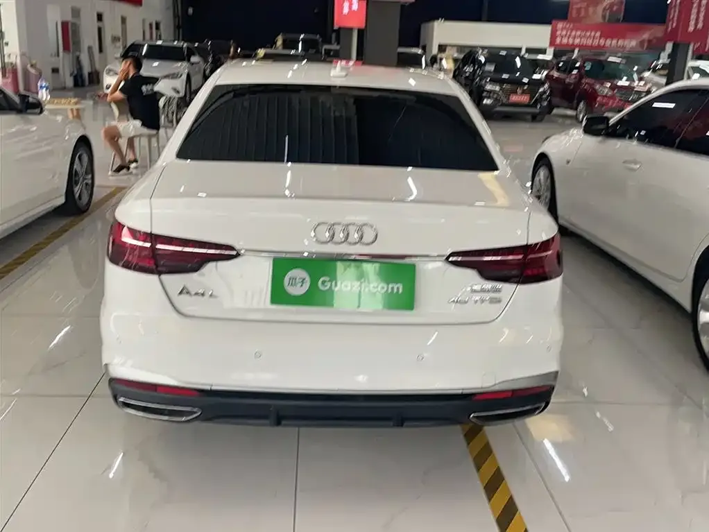 Audi A4L 2022 из CN, фото 7