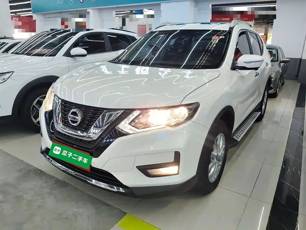 Nissan X-Trail — фото 1