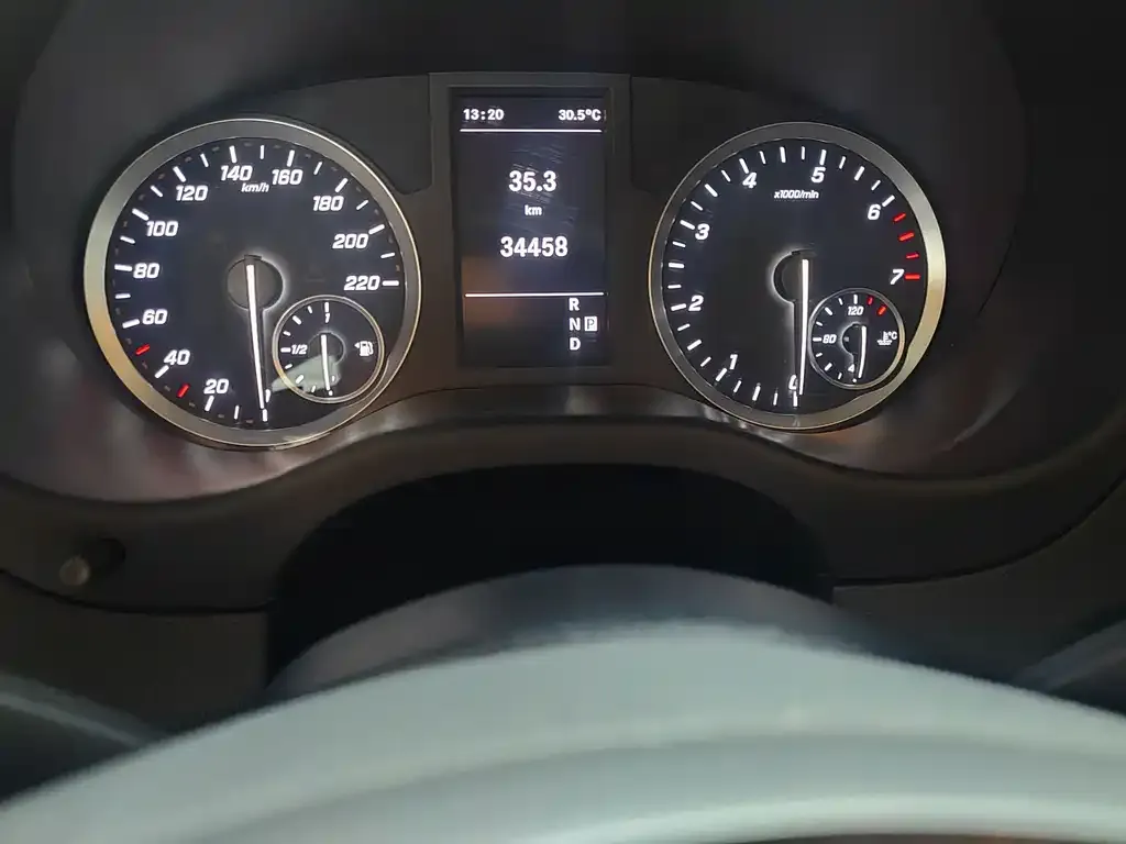 Mercedes-Benz Vito 2022 из CN, фото 6