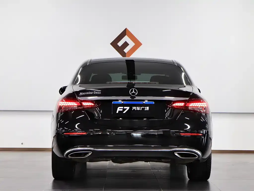 Mercedes-Benz E-Class — фото 5
