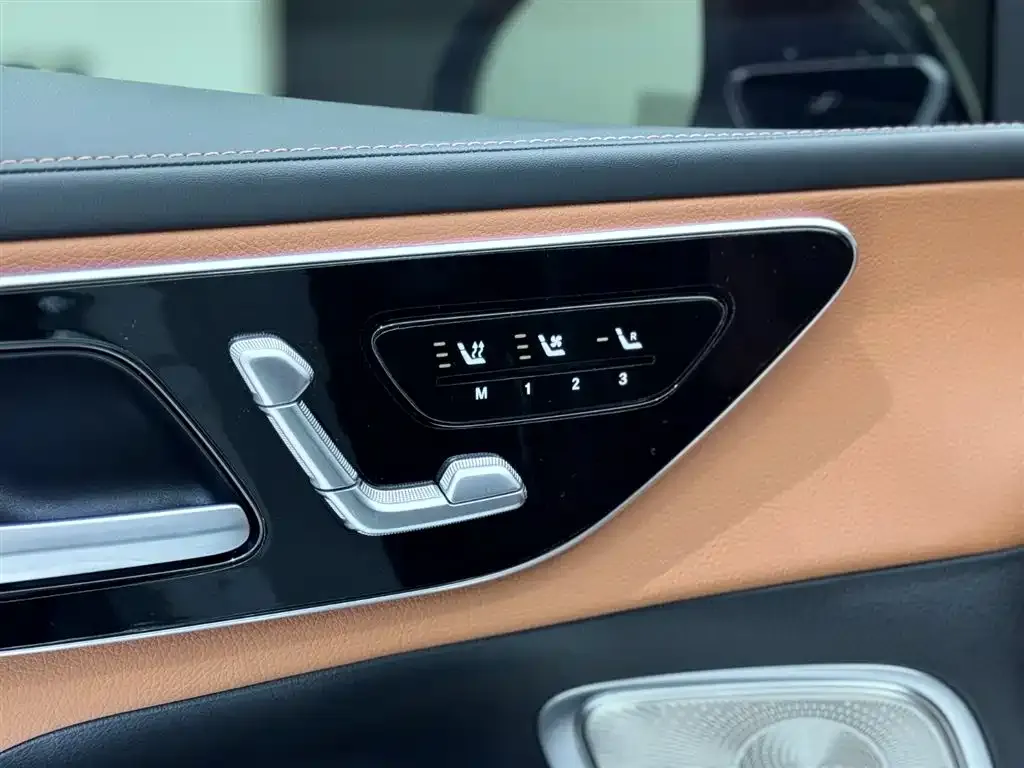 Mercedes-Benz GLC 2024 из CN, фото 7