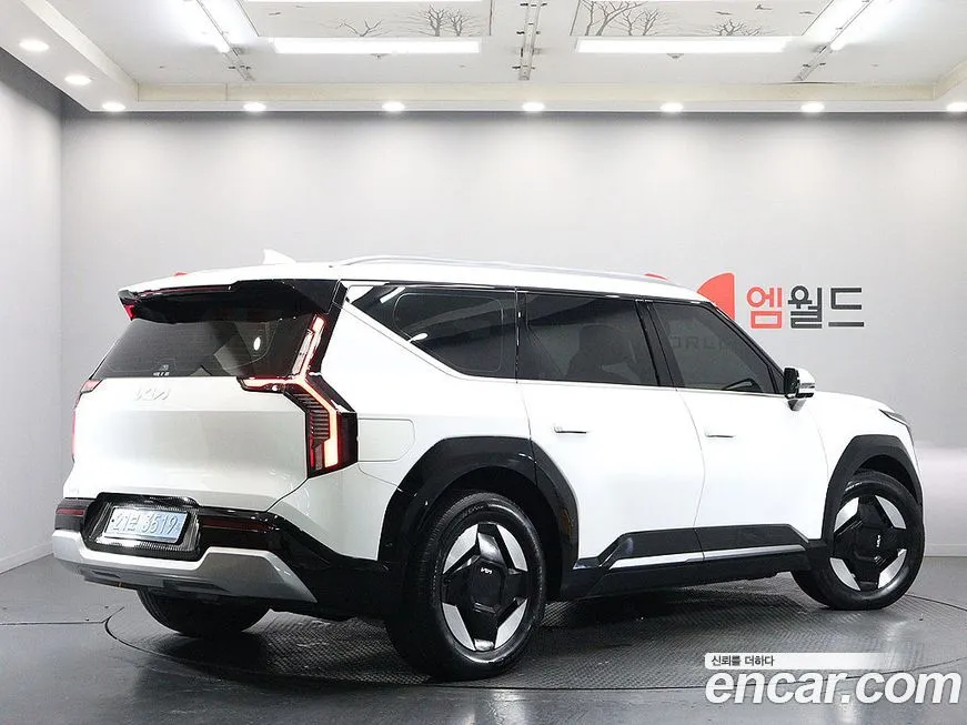 Kia EV9 — фото 3