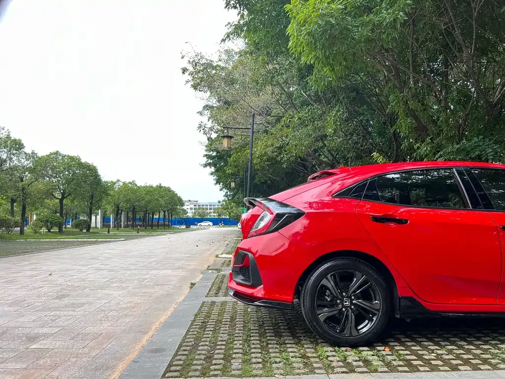 Honda Civic — фото 10