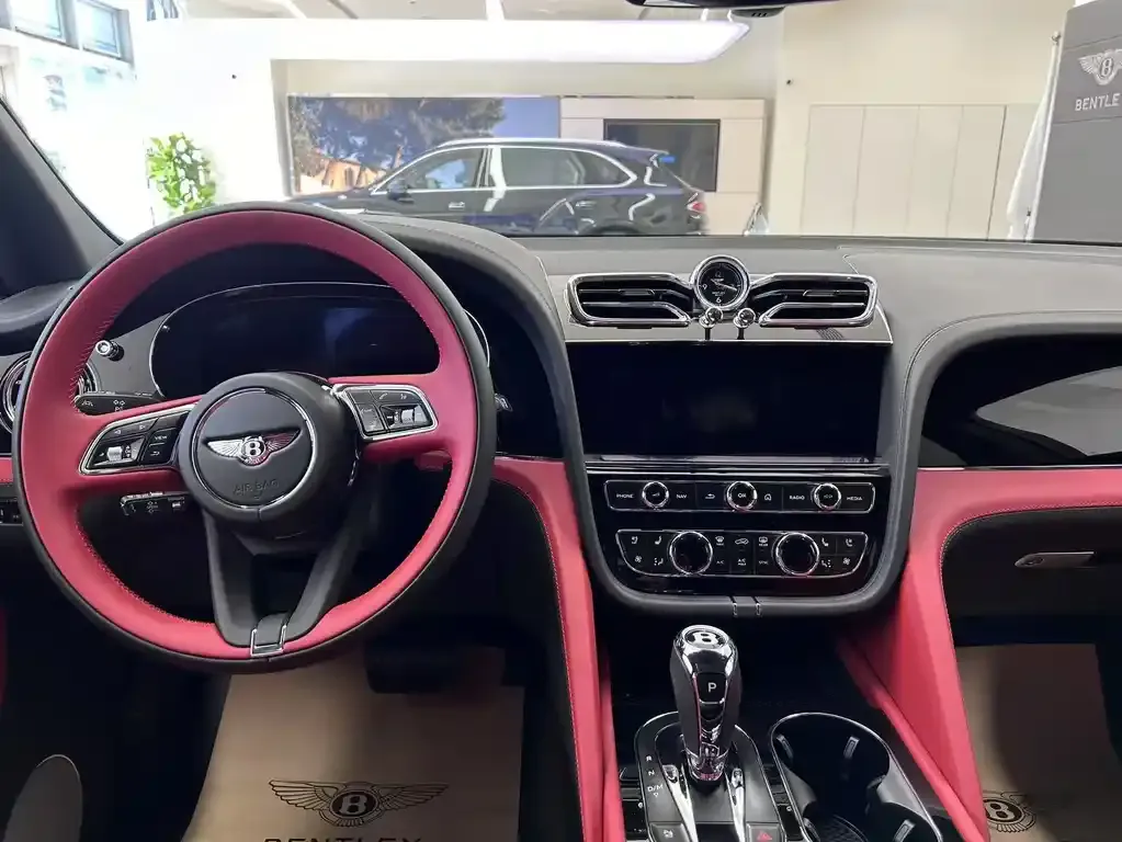 Bentley Bentayga 2025 из CN, фото 5