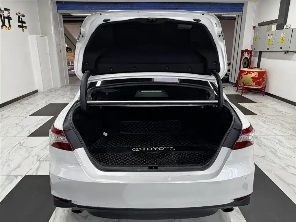 Toyota Camry 2021 из CN, фото 10