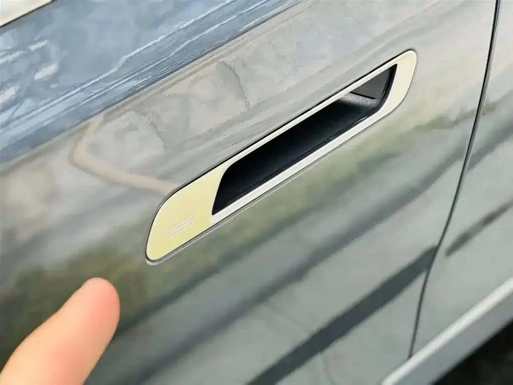 BMW 7 Series 2025 из CN, фото 7