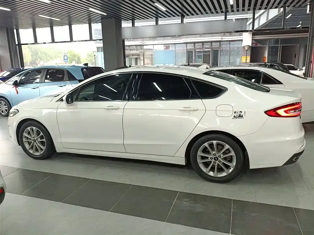 Ford Mondeo 2021 из CN, фото 5