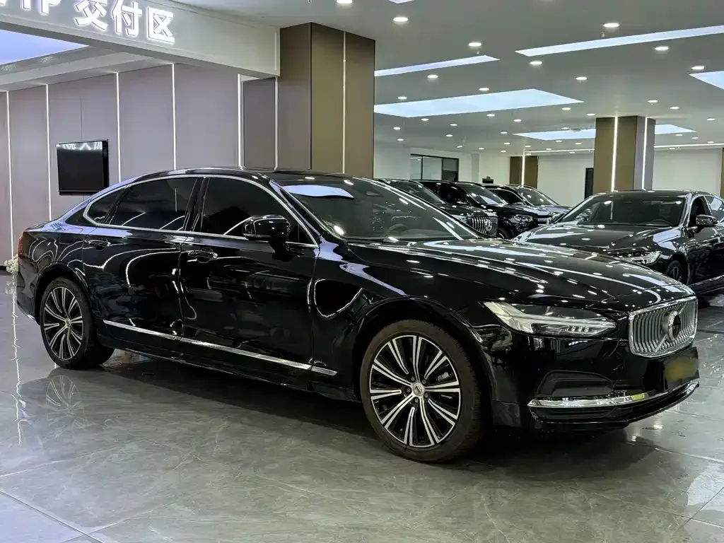 Volvo S90 — фото 3