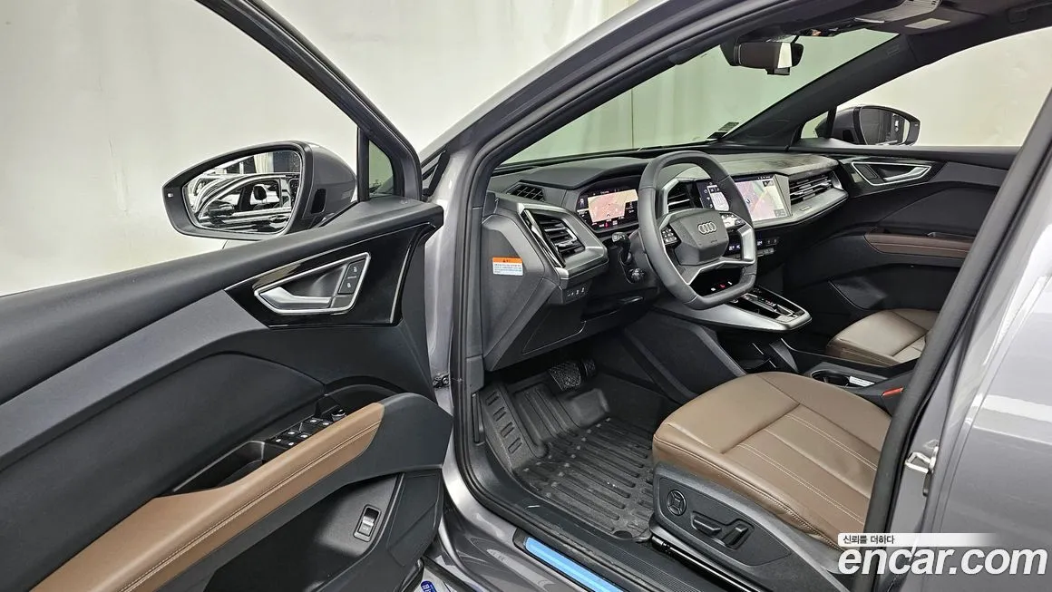 Audi Q4 e-tron — фото 10