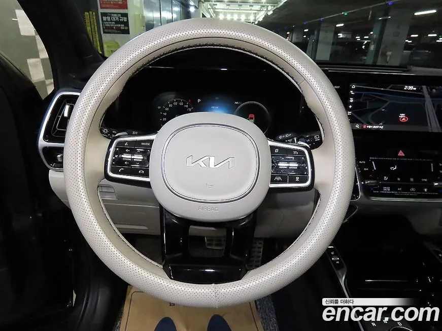 Kia Sorento — фото 9