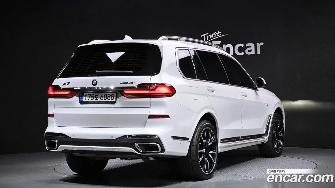 BMW X7 — фото 2