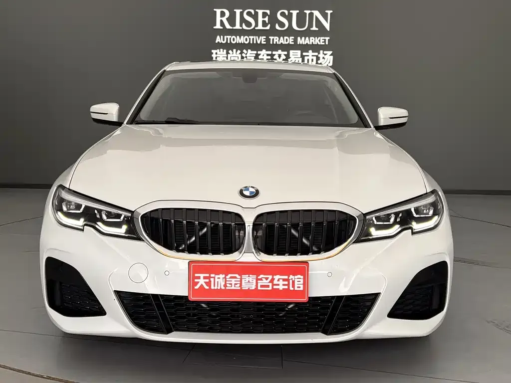 BMW 3 Series 2021 из CN, фото 2