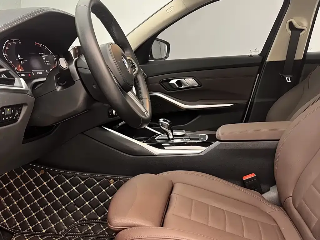 BMW 3 Series 2021 из CN, фото 3