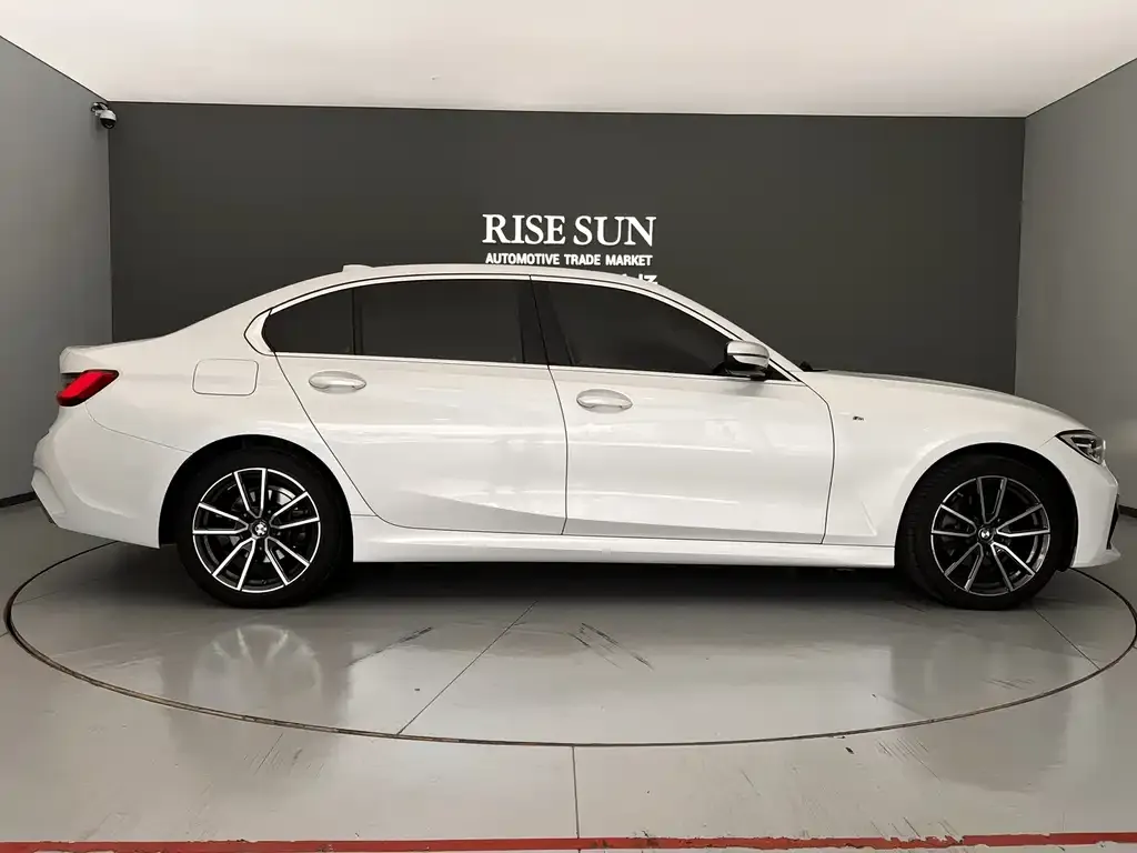 BMW 3 Series 2021 из CN, фото 8