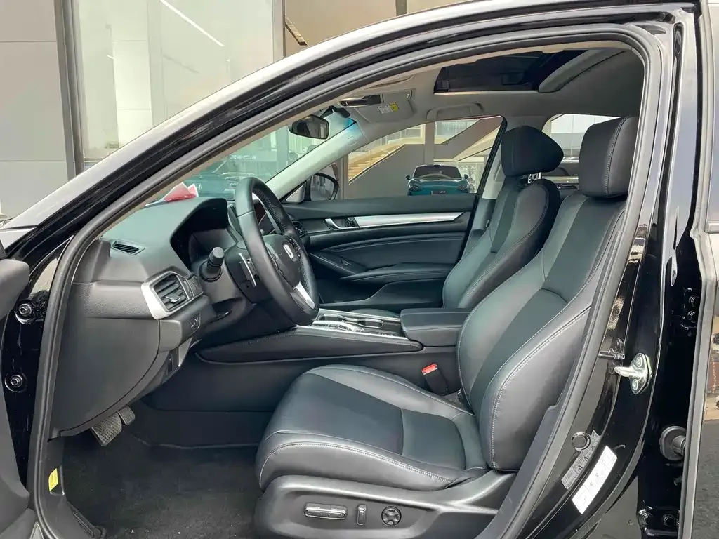 Honda Accord — фото 4